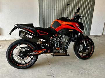 KTM DUKE 790 2024