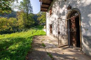 Casa indipendente di 369 m² con 4 locali a Caprino