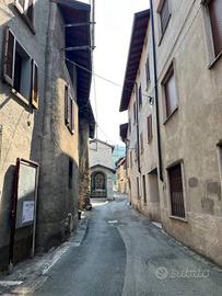 Appartamento di 114 m² con più di 5 locali e posto