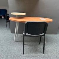 scrivania in ciliegio con piano girevole