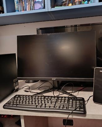 computer Acer con monitor Acer , casse e tastiera