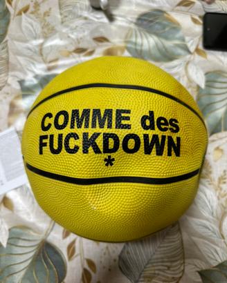 Pallone COMME des FUCKDOWN edizione limitata