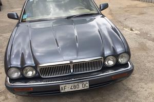 JAGUAR XJ6