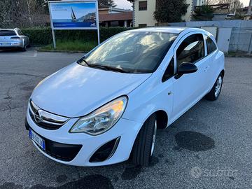 Opel corsa 1.2 benzina GPL rinnovato fino al 2033