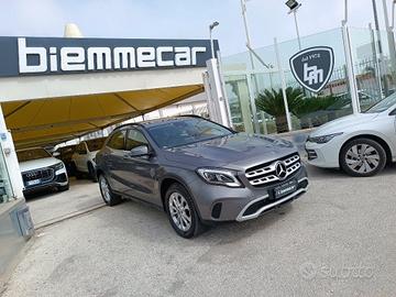 MERCEDES-BENZ GLA 200 d Automatic Premium i.e