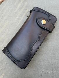 portafoglio biker cuoio cucito a mano