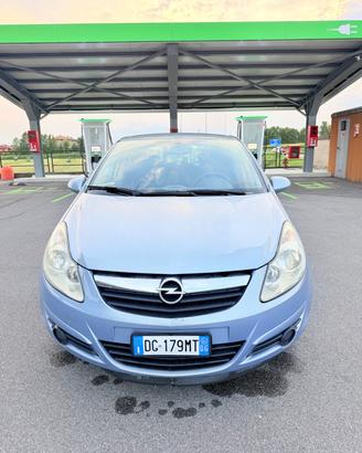 Opel Corsa 1.2 5 porte Cosmo