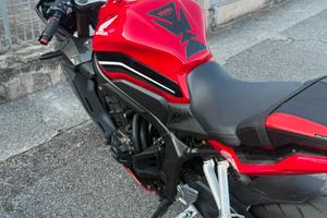 Cbr 650 r 2022
