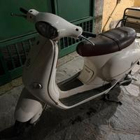 Vespa et4 125