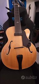 Chitarra Archtop 8 corde - 8 strings + accessori