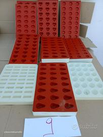 stampi in silicone rosso per pasticceria e cioccol