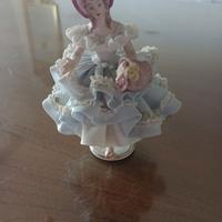 Figurina vintage tedesca in pizzo di Dresda donna