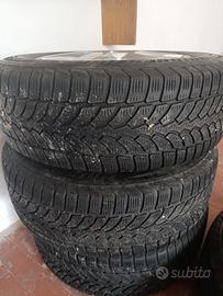 Gomme invernali con cerchi