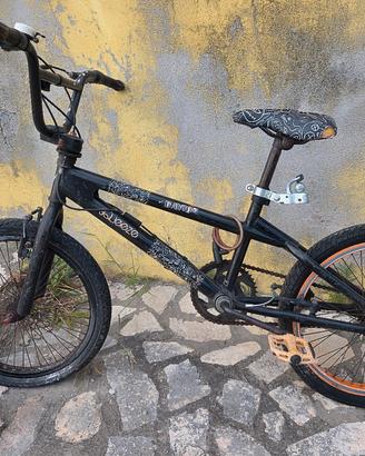 Bmx bicicletta 