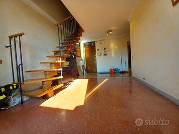 Appartamento ultimo piano su due livelli con box