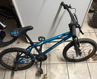 BMX B’Twin 20” blu – usata