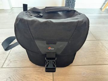 Borsa fotografica Lowepro Stealth Reporter D200AW