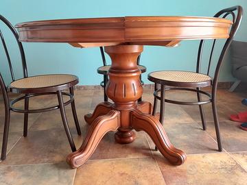 Tavolo da pranzo o da salotto in legno noce