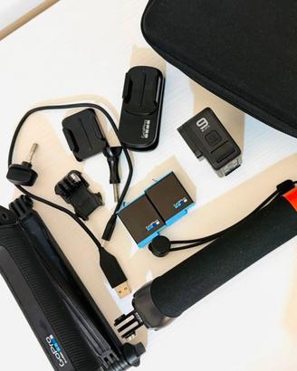 GoPro Hero 9 Black Con GOPRO 3-way 2.0, Treppiedi