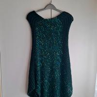 Poncho a Punta – Nero con Riflessi Multicolor