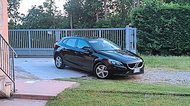 Volvo V40 v2