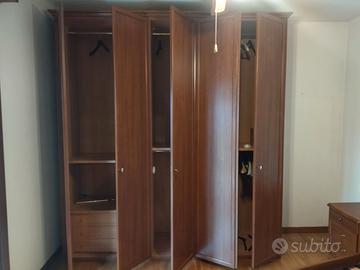 Cucina divano e armadio