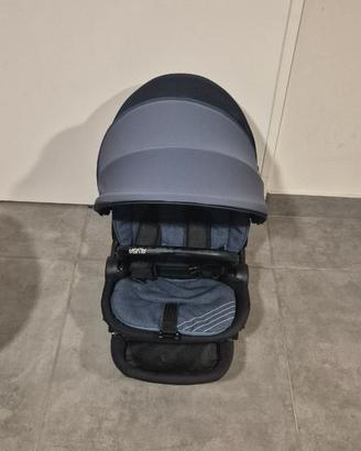 Trio Chicco Alysia con Ovetto Kiros i-Size e Navic