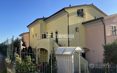 Trilocale a Boissano con box auto