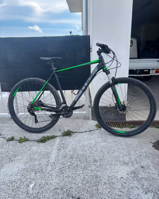 Mountain Bike Cube 29 taglia 23