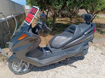 scooter Majesty 250