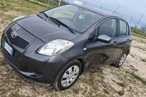 Toyota Yaris 1,0 benzina 162000 km neopatentati