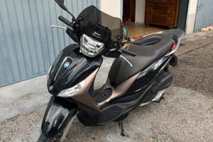 Scooter Piaggio Medley 125