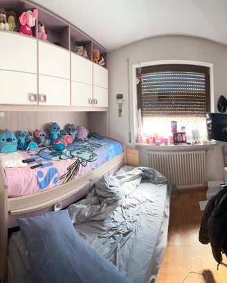 Cameretta con cabina armadio