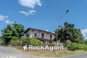 Villa di 237 m² con più di 5 locali a Acquapendent