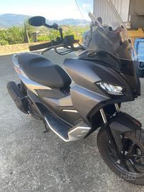 Aprilia SR GT 200 - 2022