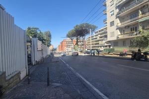 AUTORIMESSA A NAPOLI