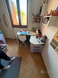 camera bimba con scrivania