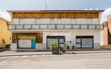 AMPIO QUADRILOCALE A FELEGARA