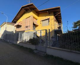VILLA SINGOLA A VERCELLI