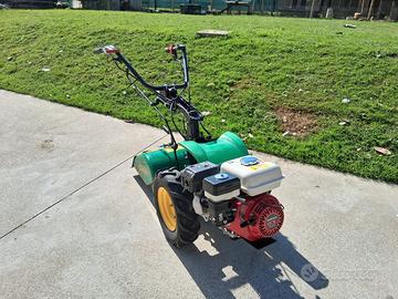 Ferrari Grifon 515 GX200 con barra falciante