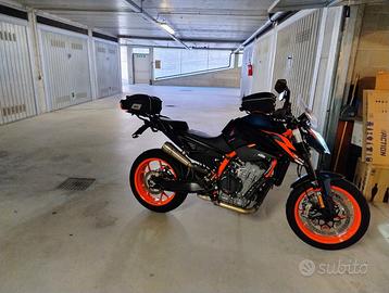 KTM 890 R