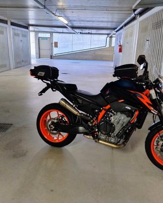 KTM 890 R