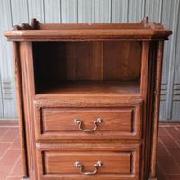 Comodini in Castagno massello 