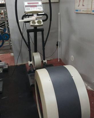 ATTREZZI DA PALESTRA - PESISTICA PROFESSIONALE