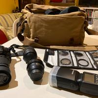 Nikon D5100 con set completo per fotografare