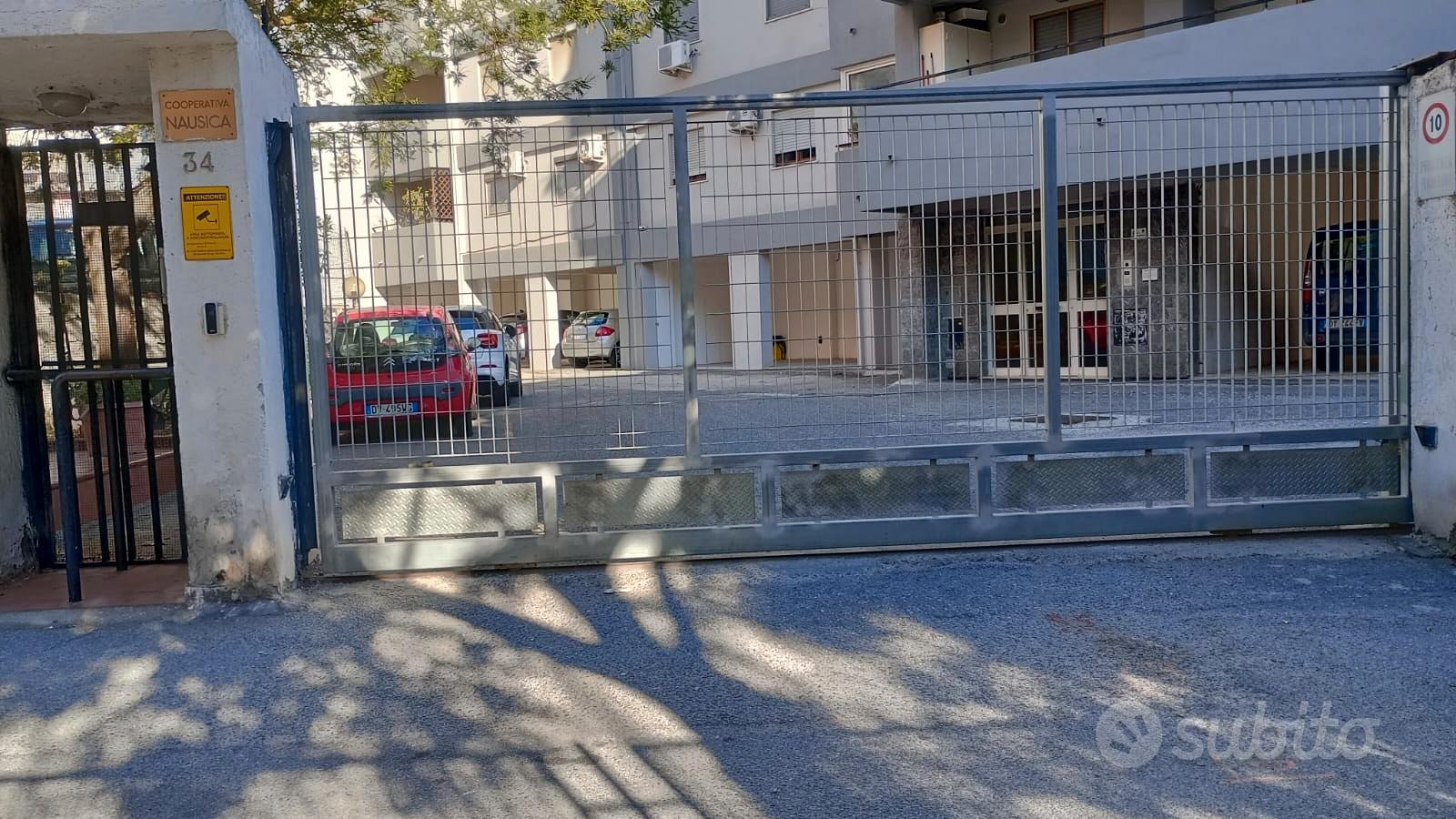Ampio appartamento viale Laboccetta RC - Vista 2