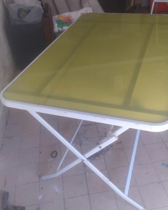 tavolo con sedie