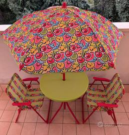 Set tavolino + ombrellone e 2 sedie per bambini