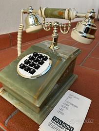 Telefono in onice a tastiera