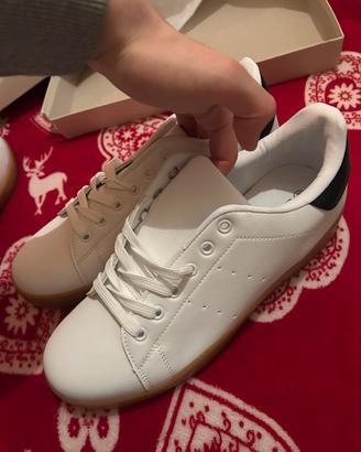 scarpe bianche